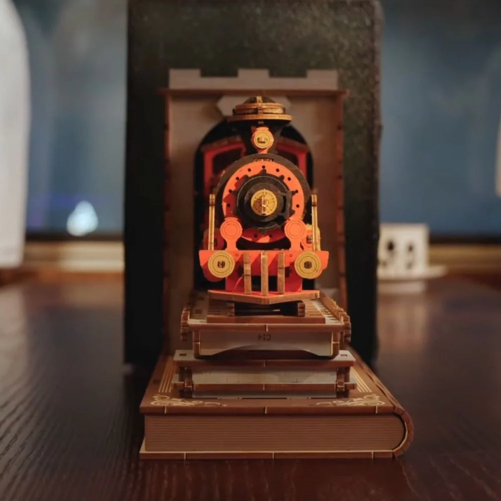 3D Puzzle - Century Train - Image 9