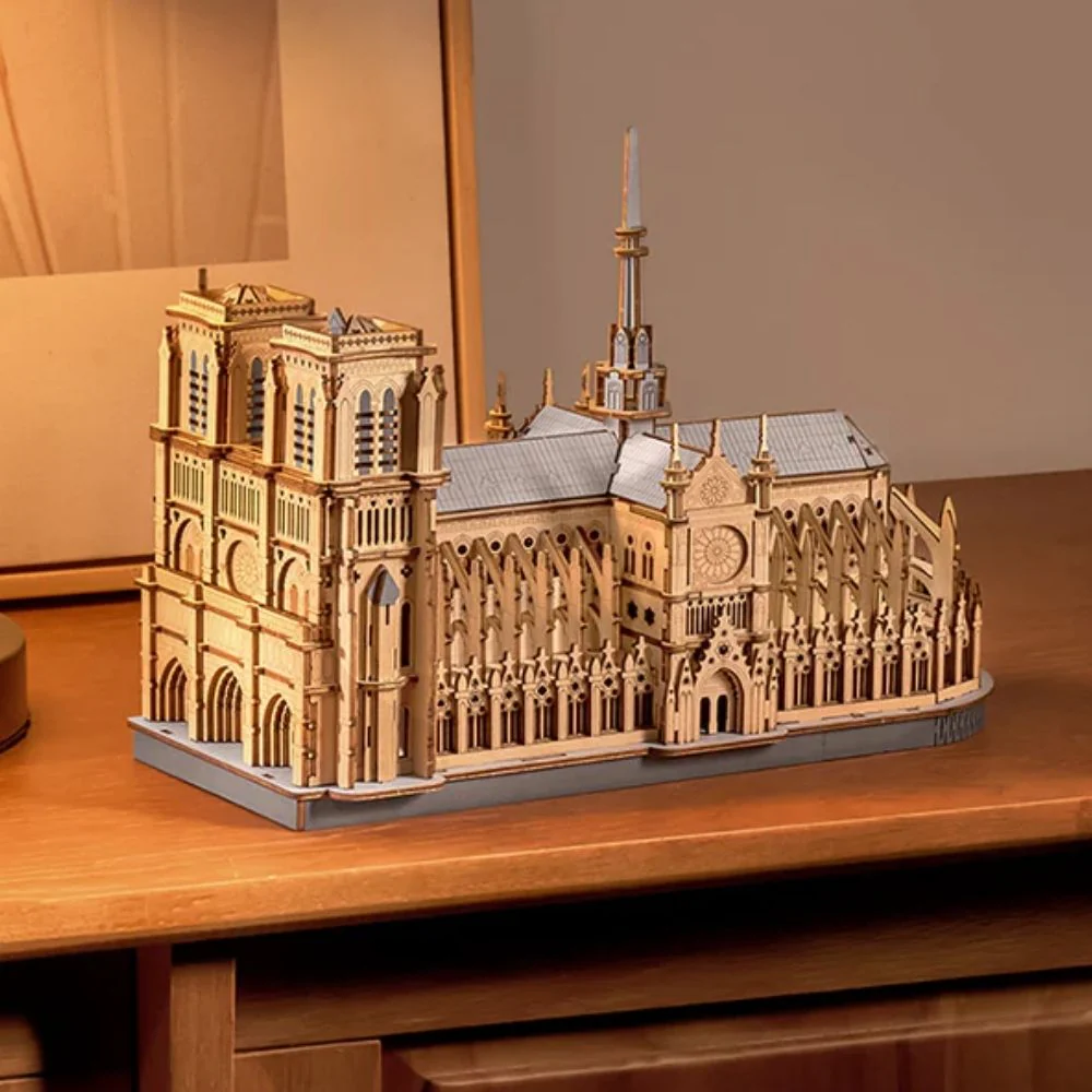 3D Puzzle - Paris Cathedral - Image 3