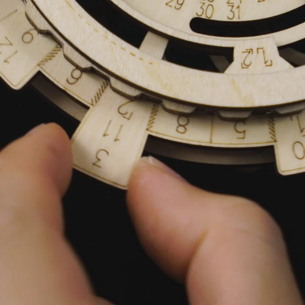 3D Puzzle - Perpetual Calendar - Image 7