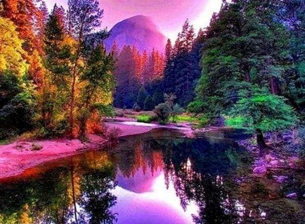 Diamond Painting - Colorful Valley