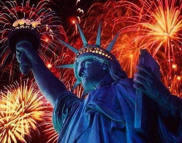 Diamond Painting - Fireworks in New York