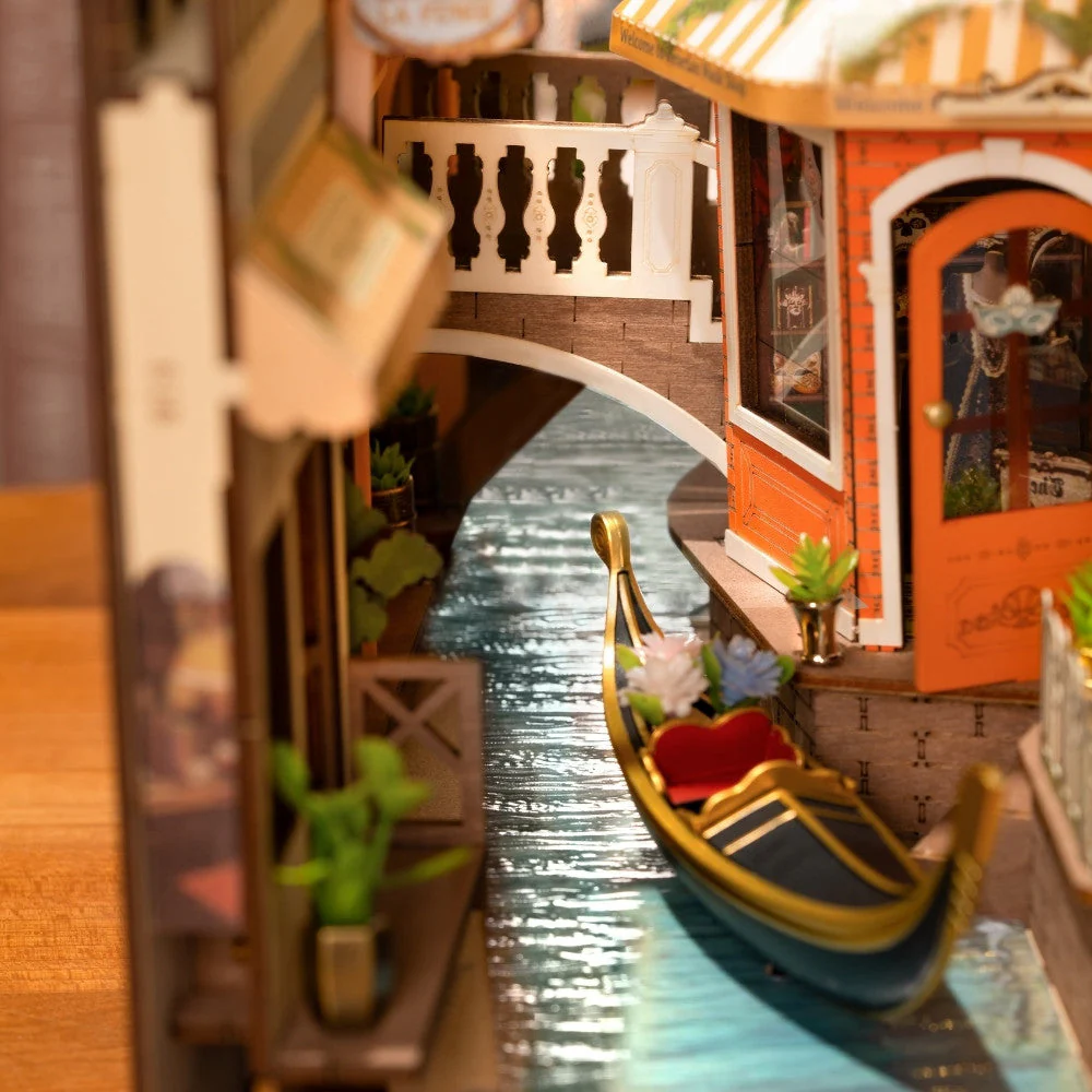 DIY Book Nook kit - Romantic Venice - Image 11