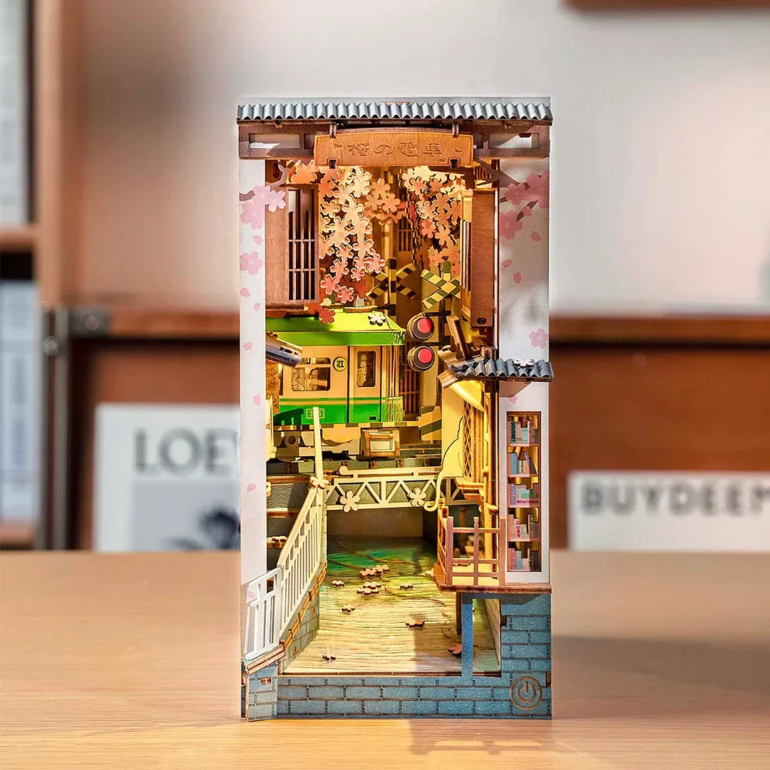 DIY Book Nook kit - Sakura Densya