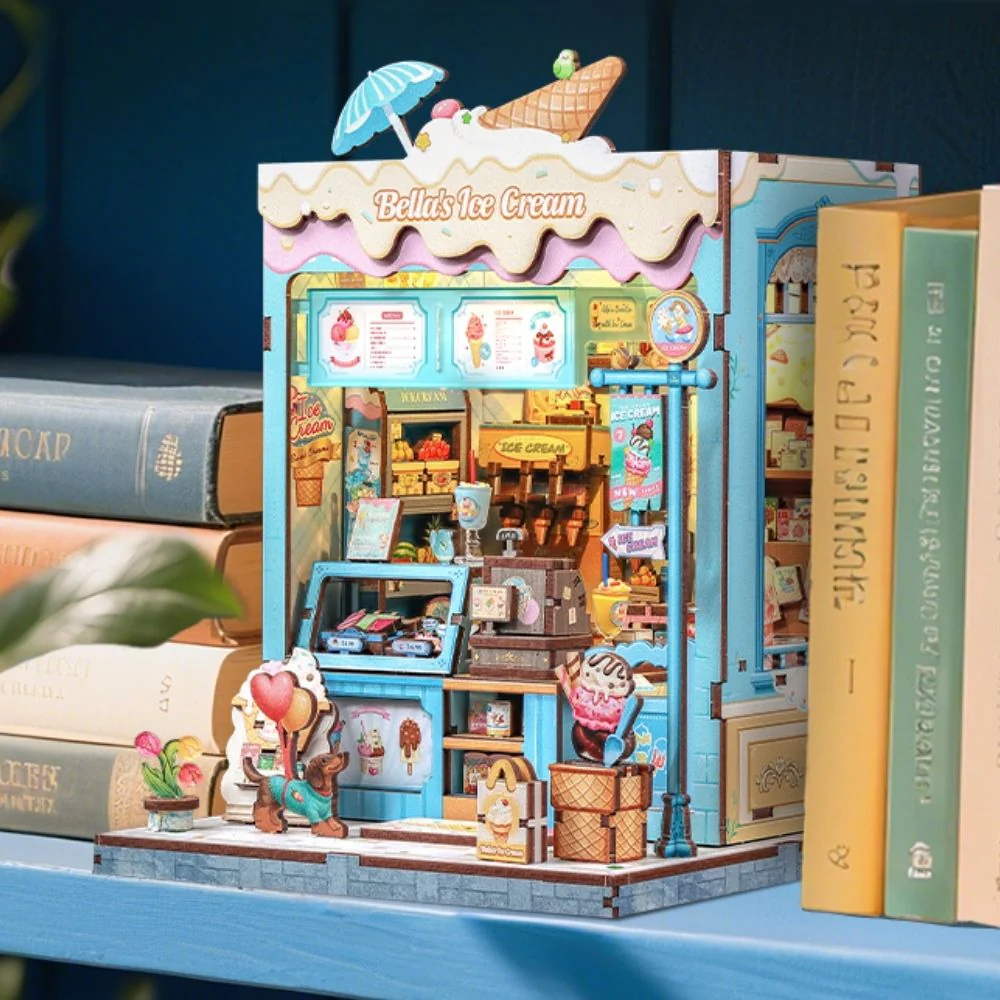 Miniature House - Bella's Ice Cream - Image 10