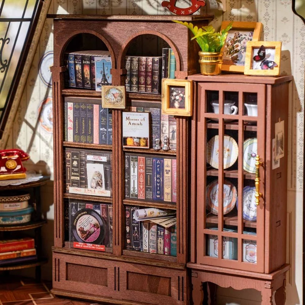 Miniature House - Catherine's Living Room - Image 5