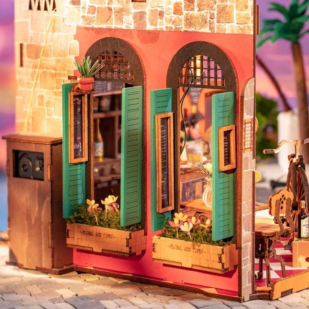 Miniature House - Cheers Bar & Dining - Image 9