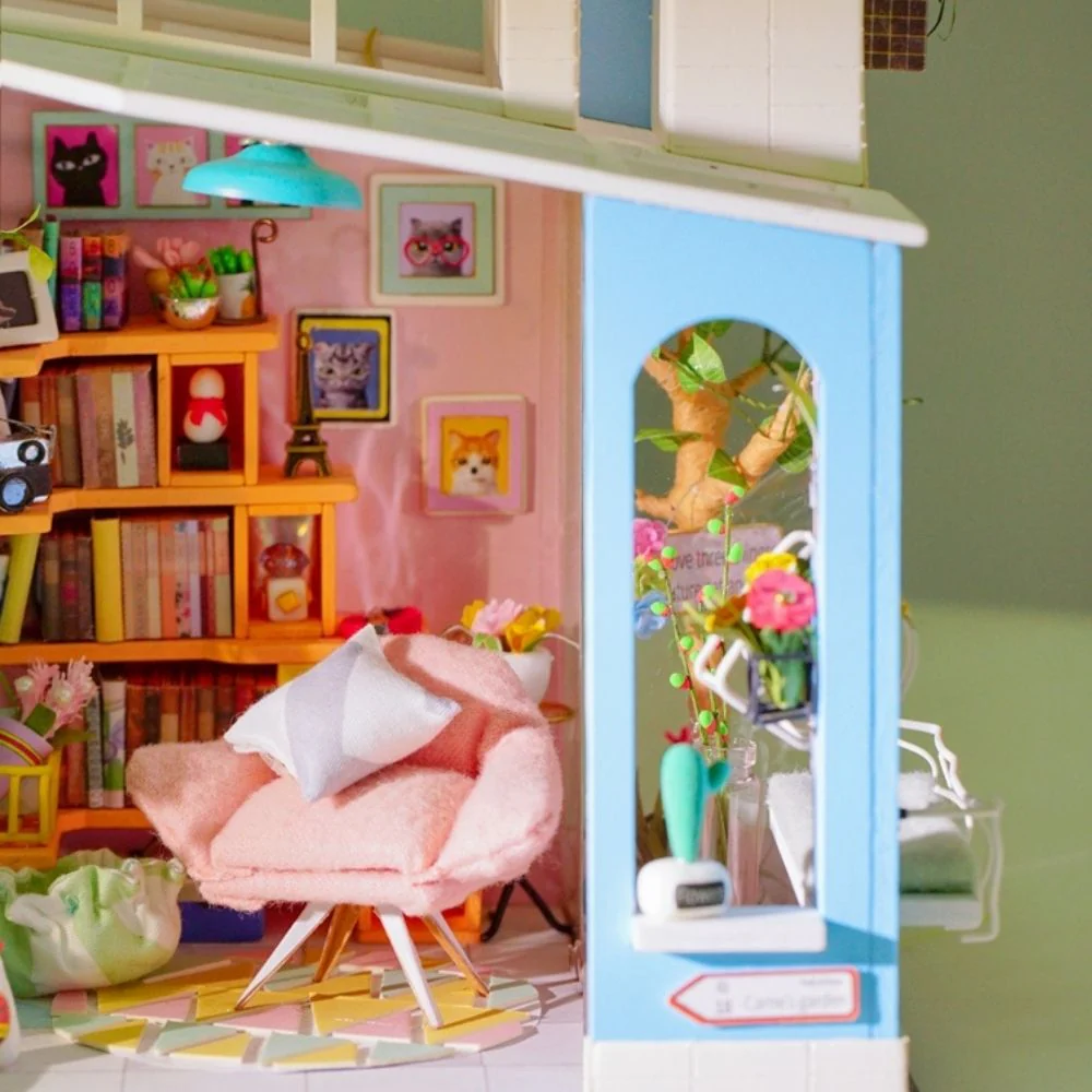 Miniature House - Dora's Loft - Image 5