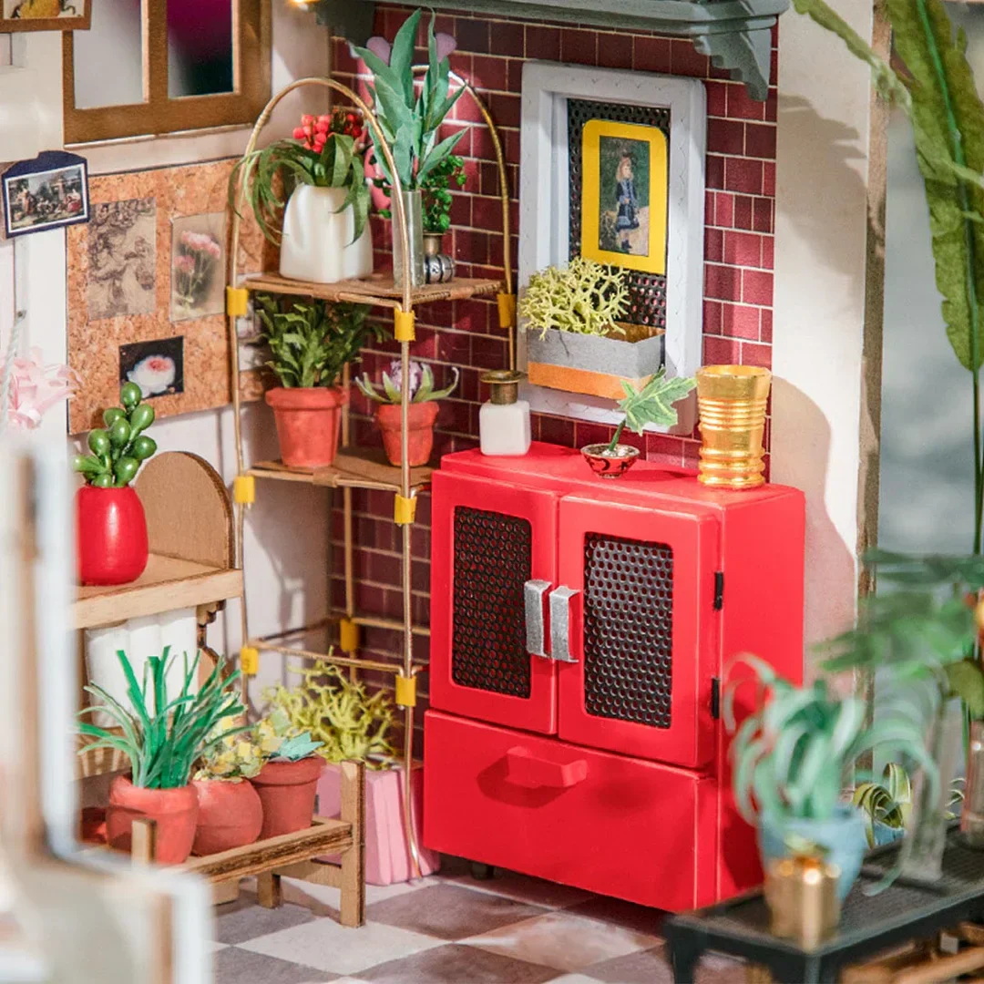 Miniature House - Emily's Flower Shop - Image 3