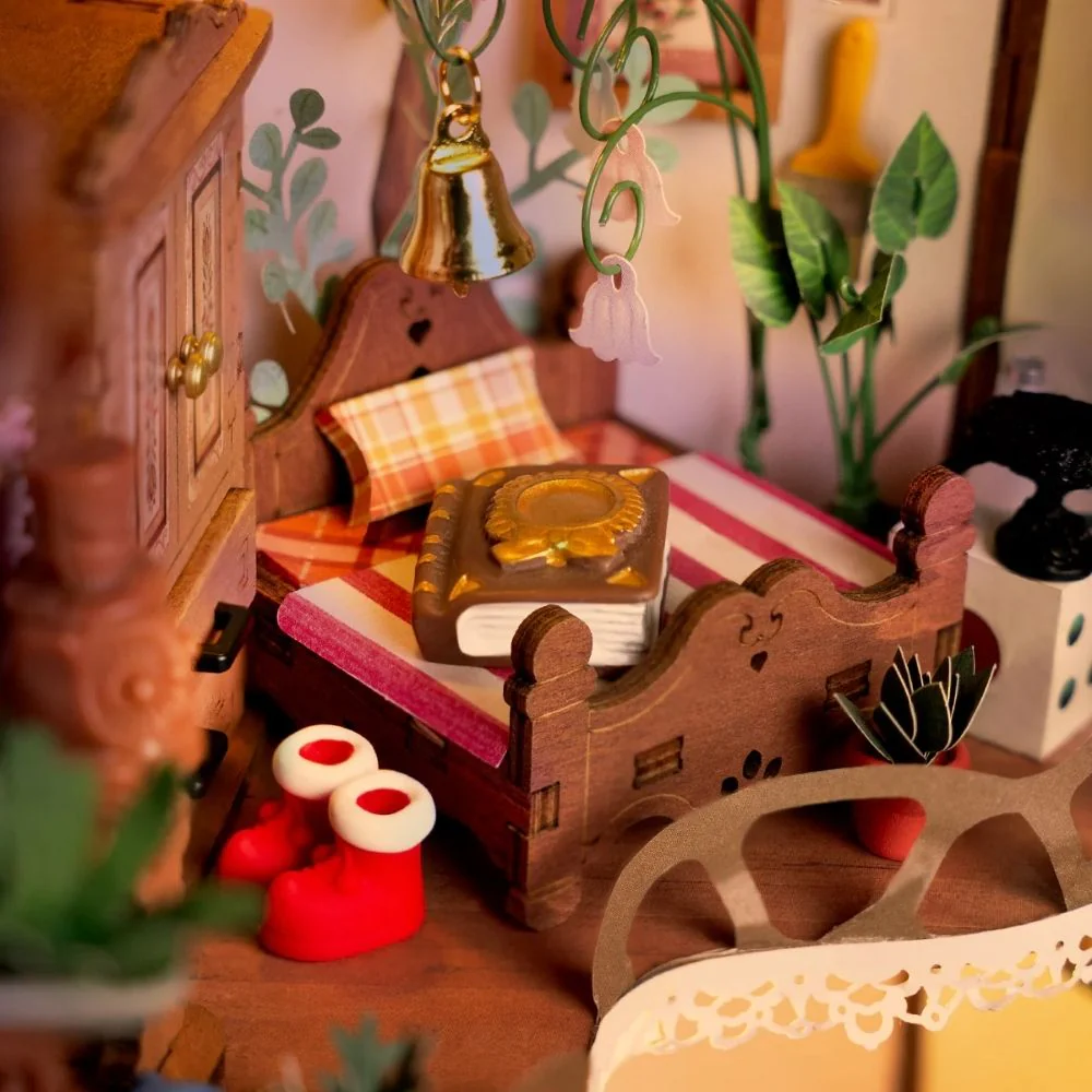 Miniature House - Fairytale Tree House - Image 4