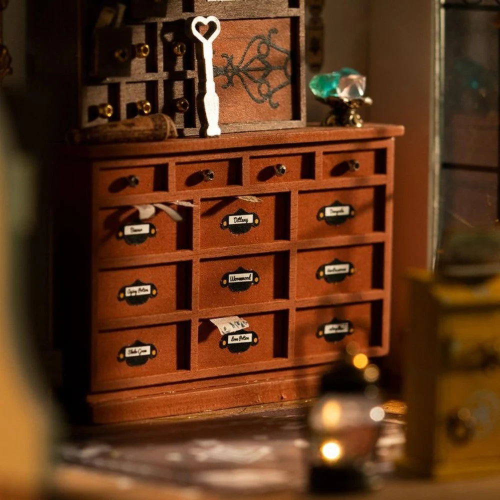 Miniature House - Kiki's Magic Emporium - Image 5