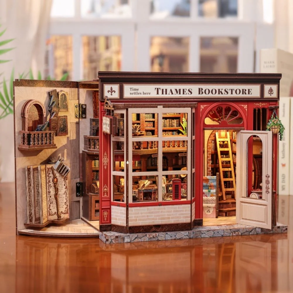 Miniature House - Thames Bookstore - Image 5