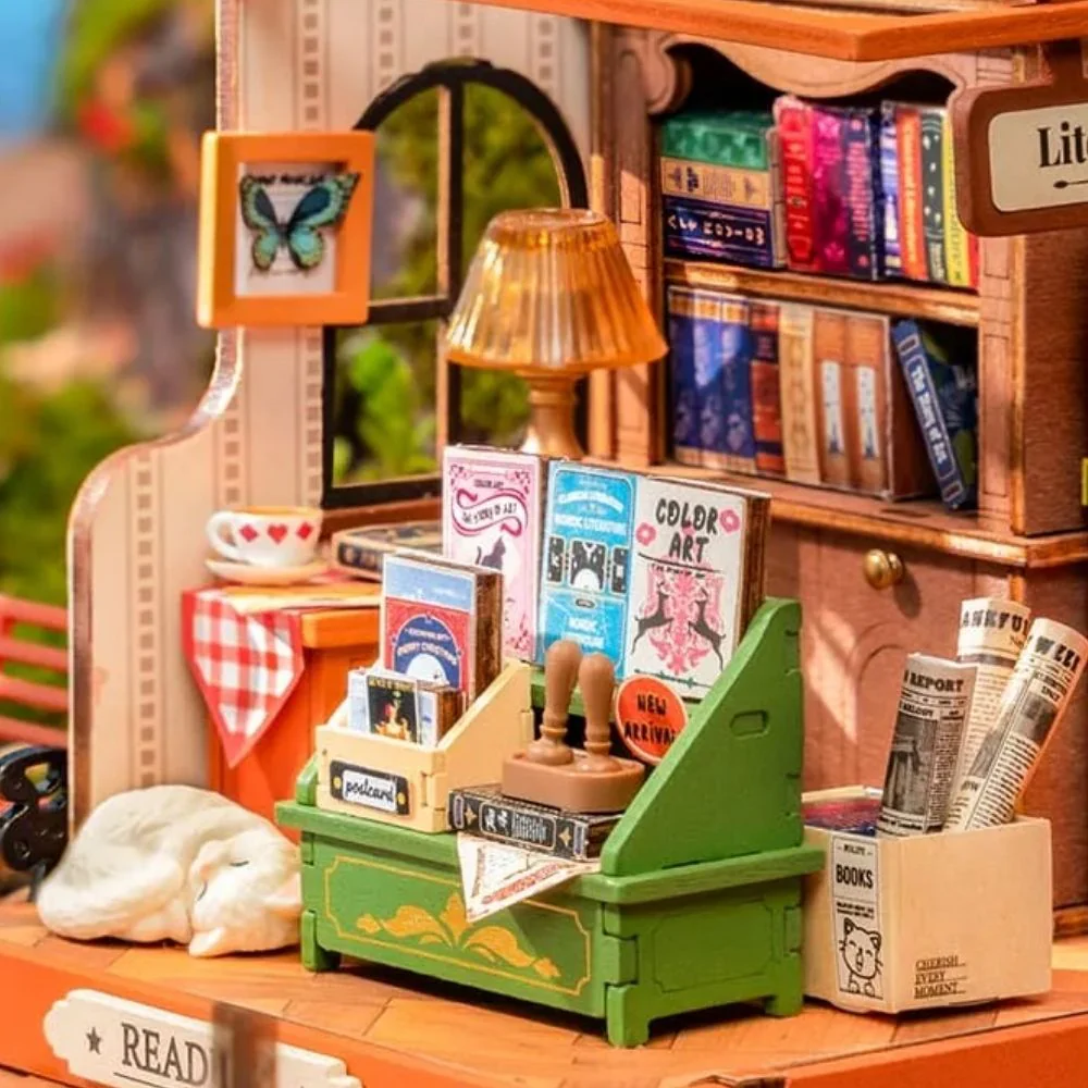 Miniature House - The Muse Bookshop - Image 3