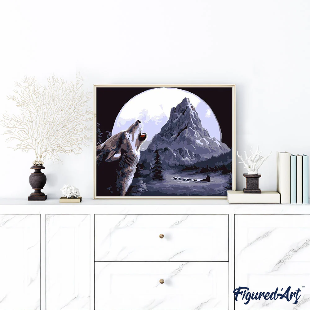 Wolf howling - Image 3